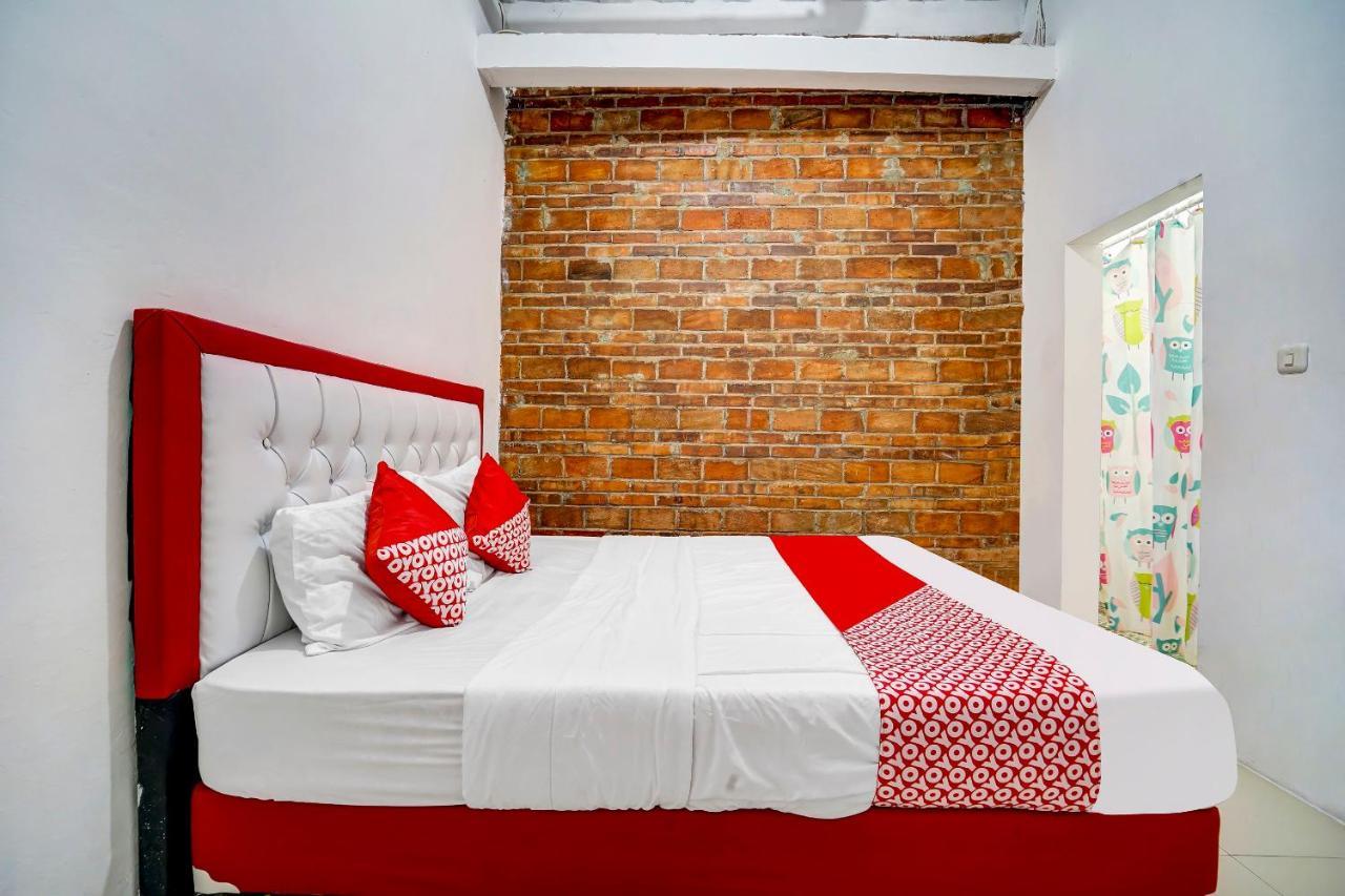 Super Oyo 91173 Guesthouse King Puntodewo Pakualaman Luaran gambar