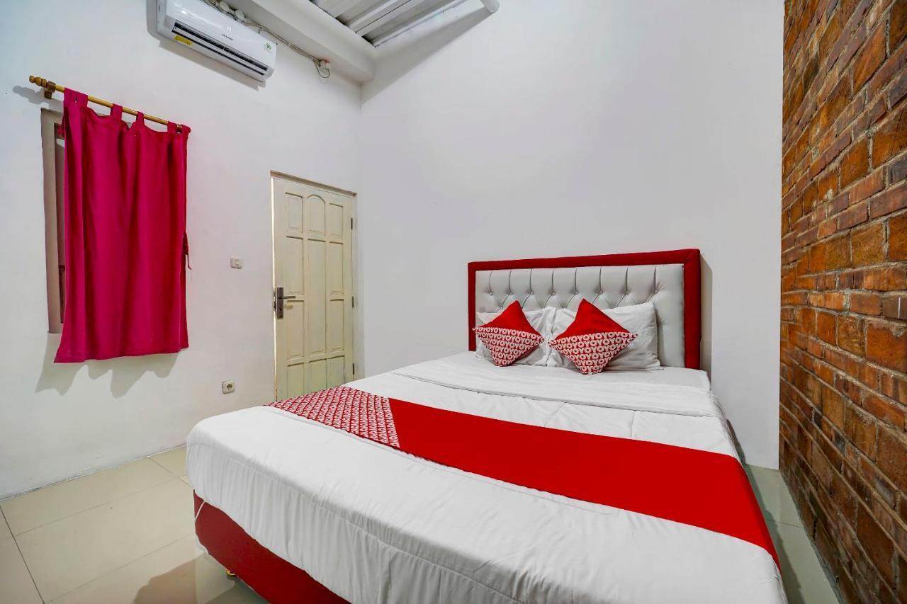 Super Oyo 91173 Guesthouse King Puntodewo Pakualaman Luaran gambar