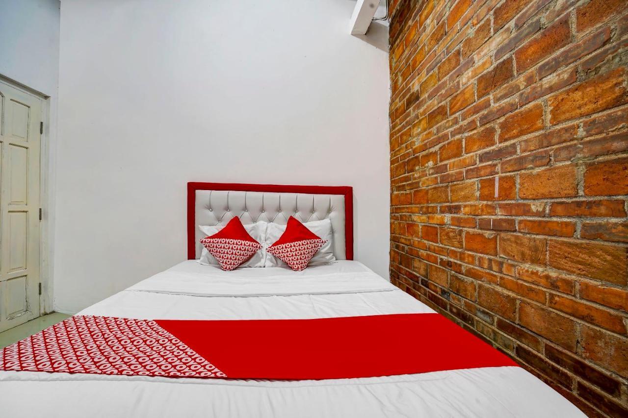 Super Oyo 91173 Guesthouse King Puntodewo Pakualaman Luaran gambar